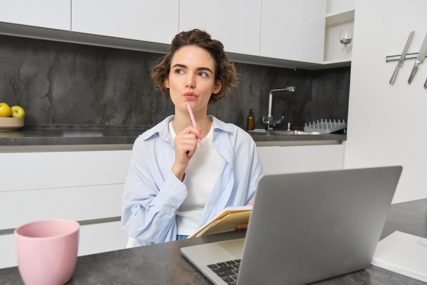 Beginner’s Guide: What Jobs Can I Do from Home with No Experience?