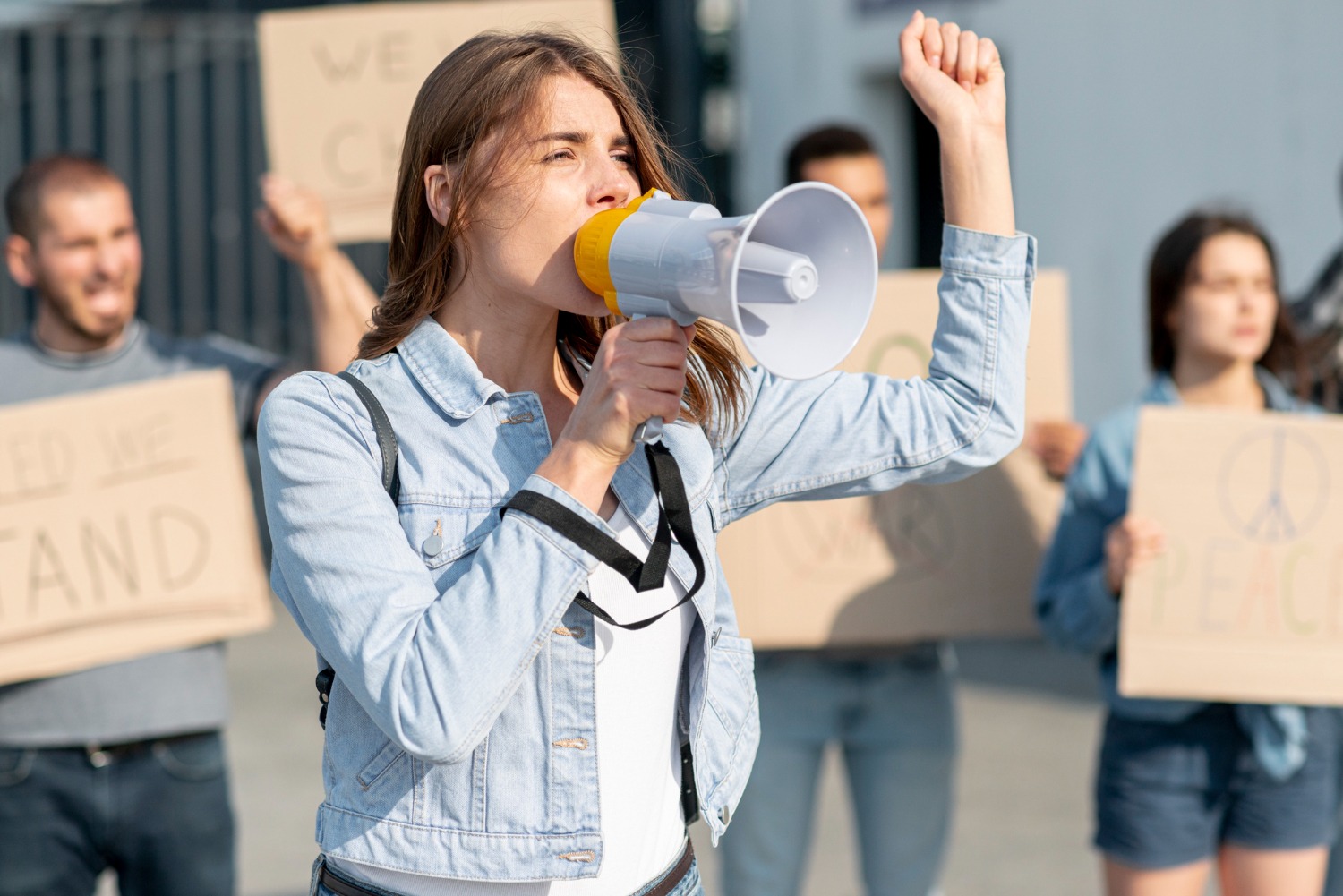 Sustainable Campaigning: Support Without Wasting Resources